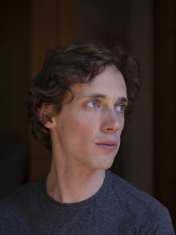 SimonSenn_Elisa Larvego